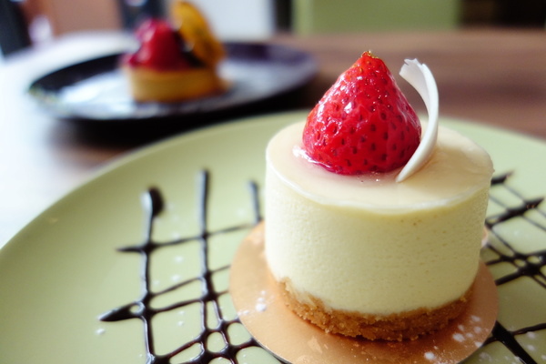 Eat Eat 意義Bistro:Eat Eat 意義Bistro 東區 有氣氛 寬敞店面