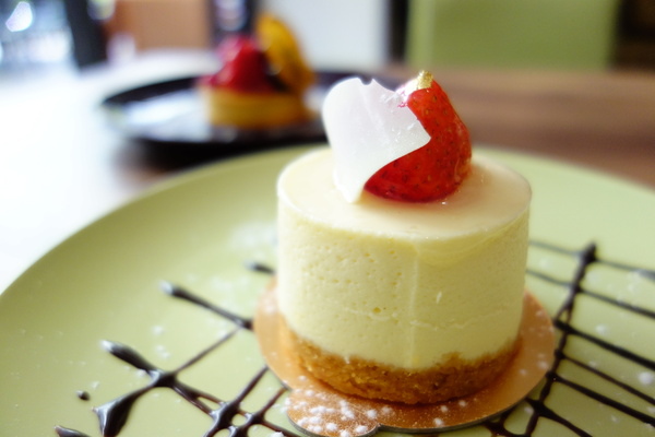 Eat Eat 意義Bistro:Eat Eat 意義Bistro 東區 有氣氛 寬敞店面