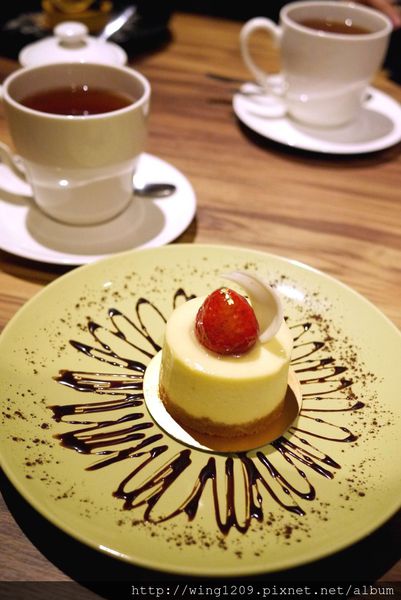 Eat Eat 意義Bistro：品嚐美味義式料理。「Eat Eat意義Bistro」