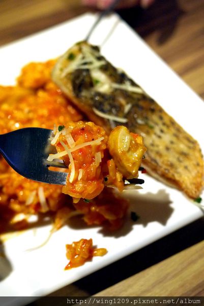 Eat Eat 意義Bistro：品嚐美味義式料理。「Eat Eat意義Bistro」