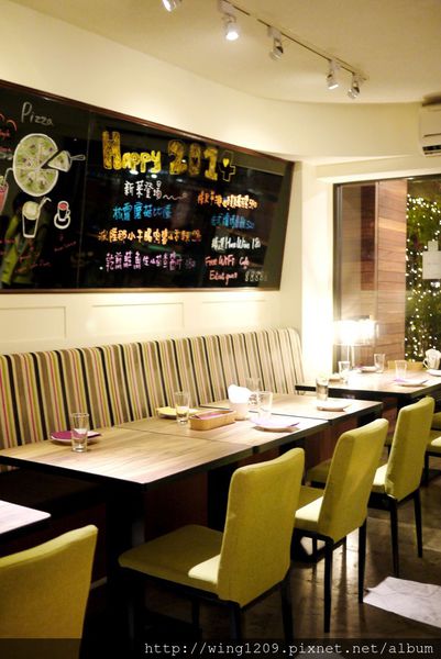 Eat Eat 意義Bistro：品嚐美味義式料理。「Eat Eat意義Bistro」