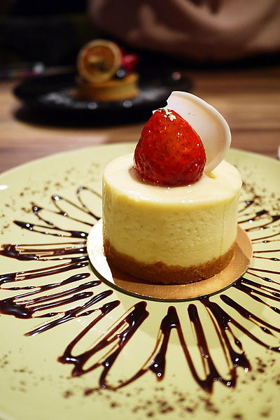 Eat Eat 意義Bistro：【台北東區】Eat Eat 意義Bistro。義式風味料理