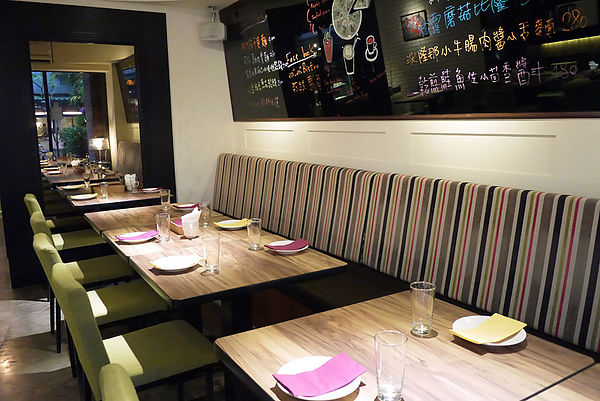 Eat Eat 意義Bistro：【台北東區】Eat Eat 意義Bistro。義式風味料理
