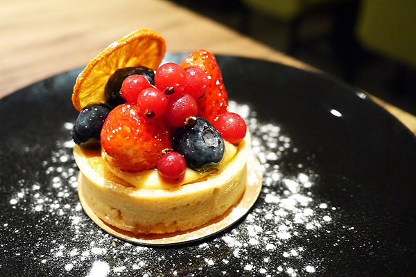 Eat Eat 意義Bistro：【台北東區】Eat Eat 意義Bistro。義式風味料理