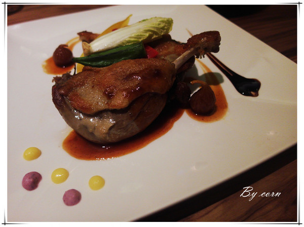 Eat Eat 意義Bistro：【試吃】台北東區§巷弄隱藏美食之藝人簡沛恩開的店→Eat Eat 意義Bistro