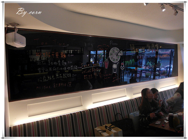 Eat Eat 意義Bistro：【試吃】台北東區§巷弄隱藏美食之藝人簡沛恩開的店→Eat Eat 意義Bistro