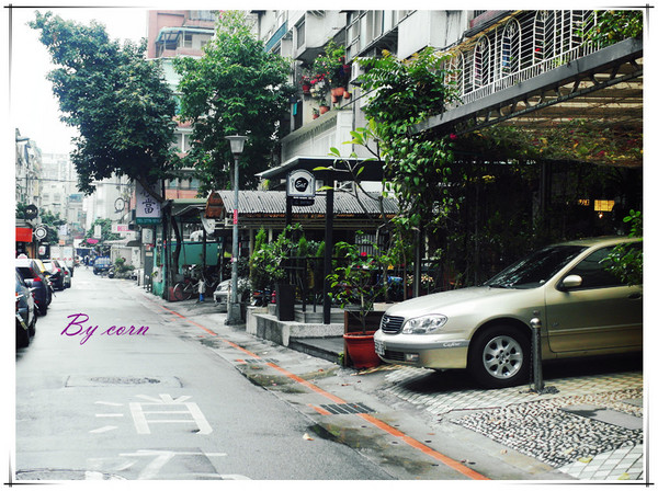 Eat Eat 意義Bistro：【試吃】台北東區§巷弄隱藏美食之藝人簡沛恩開的店→Eat Eat 意義Bistro