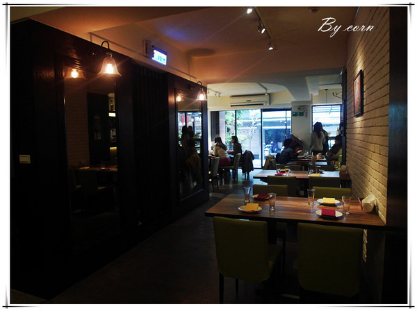 Eat Eat 意義Bistro：【試吃】台北東區§巷弄隱藏美食之藝人簡沛恩開的店→Eat Eat 意義Bistro