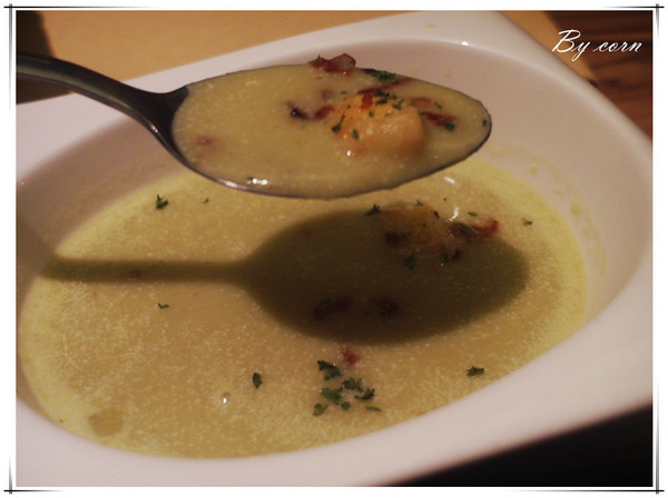 Eat Eat 意義Bistro：【試吃】台北東區§巷弄隱藏美食之藝人簡沛恩開的店→Eat Eat 意義Bistro