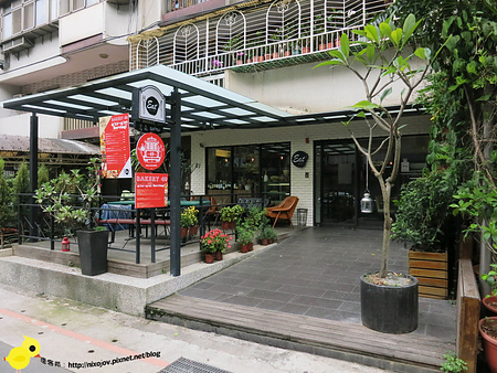 「窩客島體驗文」捷運忠孝敦化周邊餐廳-Eat Eat Bistro-溫馨典雅的義式餐廳