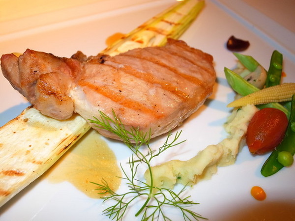 安佐法國餐廳：＜桃園美食＞安佐法國餐廳＊浪漫饗宴～西班牙伊比利豬排＊法國布列塔尼小春羊