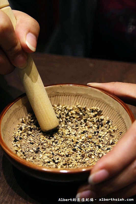 台北信義．鷹流辛味噌拉麵：芝麻 (2)