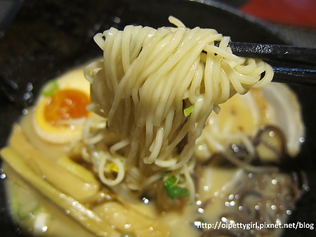 山小屋拉麵：試。名字vs拉麵皆有亮點之台南『山小屋』拉麵~喔伊細！