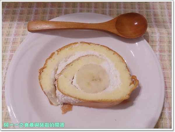 亞尼克菓子工房(內湖店)：團購美食 亞尼克 十勝香蕉生乳捲&特黑巧克力生乳捲～瞬間秒殺