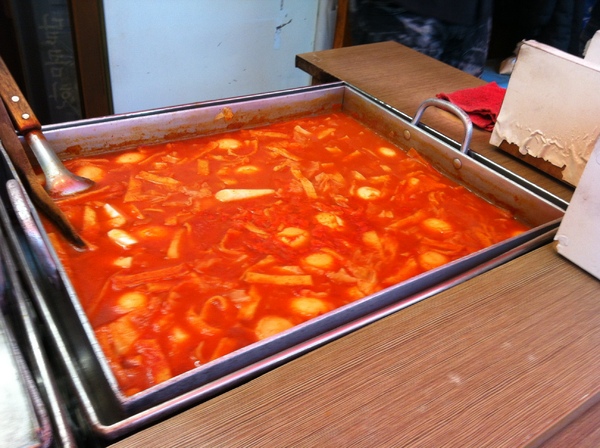 韓式辣炒年糕：韓國平民美食辣炒年糕