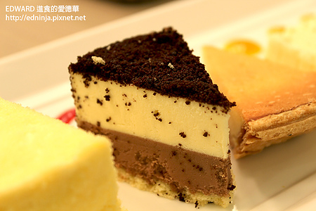 KONAYUKI 粉雪 北海道 Style Cafe：[邀約食記]台北中山 粉雪般的北海道夢幻甜點蛋糕 現在網路也買的到! 粉雪 Konayuki Hokkaido Style Cafe