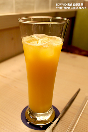 KONAYUKI 粉雪 北海道 Style Cafe：[邀約食記]台北中山 粉雪般的北海道夢幻甜點蛋糕 現在網路也買的到! 粉雪 Konayuki Hokkaido Style Cafe