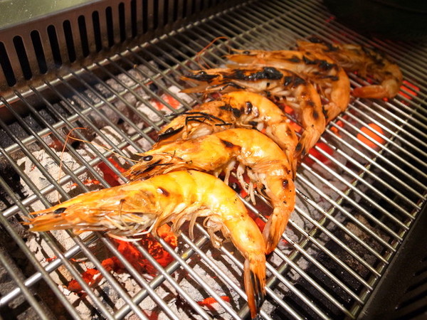 三朵花炭火燒肉‧鍋物：＜台北｜西門｜燒肉＞火鍋。燒肉。韓式料理三合一通通吃到飽！！！