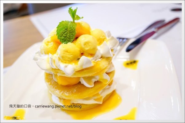 Love One Cafe (33).jpg