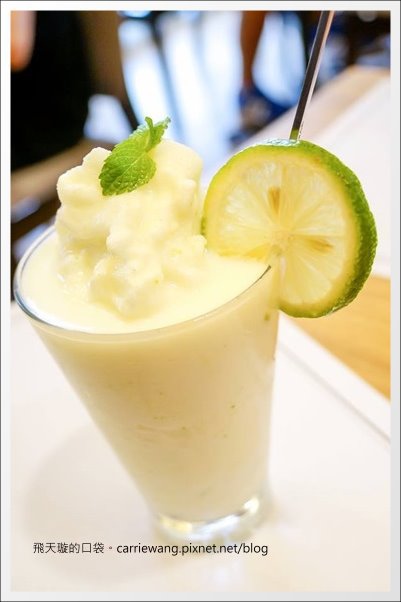 Love One Cafe (37).jpg