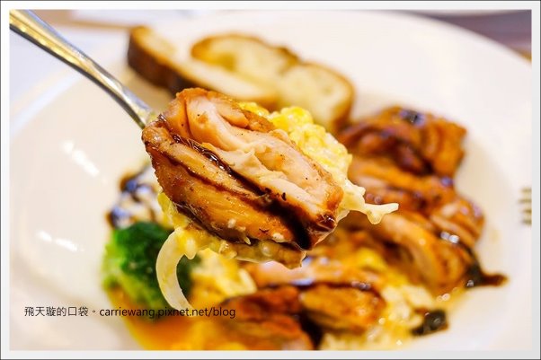 Love One Cafe (23).jpg