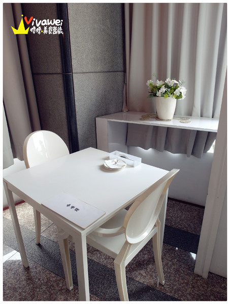 咖啡鑽:台中市東區|需要手套才能掌握的超厚實鬆餅『咖啡鑽』