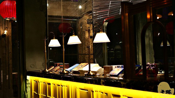 台中市第四信用合作社　：【食記】台中。《第四信用合作社》老銀行變冰店