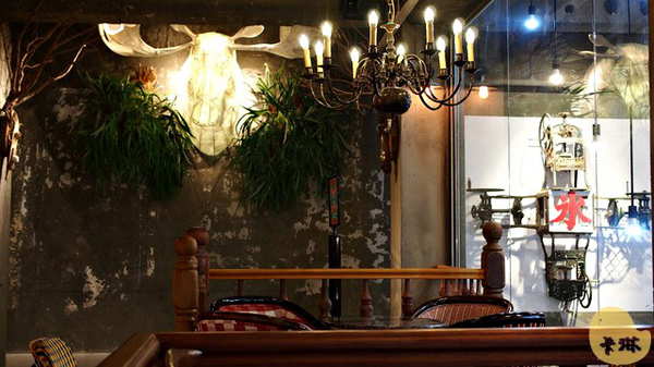 台中市第四信用合作社　：【食記】台中。《第四信用合作社》老銀行變冰店