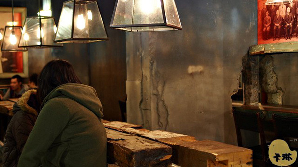 台中市第四信用合作社　：【食記】台中。《第四信用合作社》老銀行變冰店