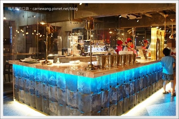 台中市第四信用合作社　：【台中冰品推薦】台中市第四信用合作社．宮原眼科二店。到銀行吃冰~