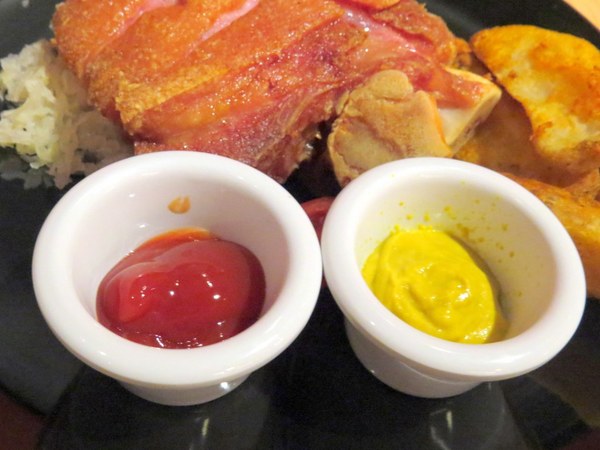 Pizza Hut氛享屋(新竹巨城店)：【口碑券】歡樂聚會的氛享屋『Pizza Hut氛享屋/新竹巨城店』