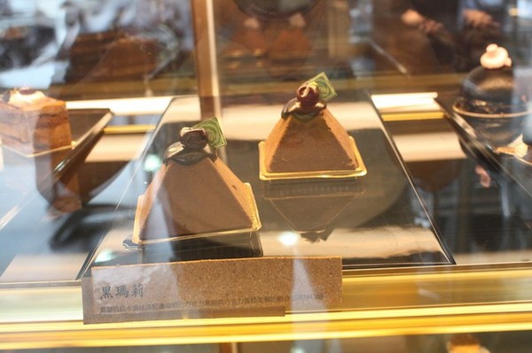 卡諾帝KALODI咖啡館：體驗【卡諾帝KALODI咖啡館 】療癒系超夯『盆栽飲品』+『比利時鬆餅』+『招牌經典咖啡』