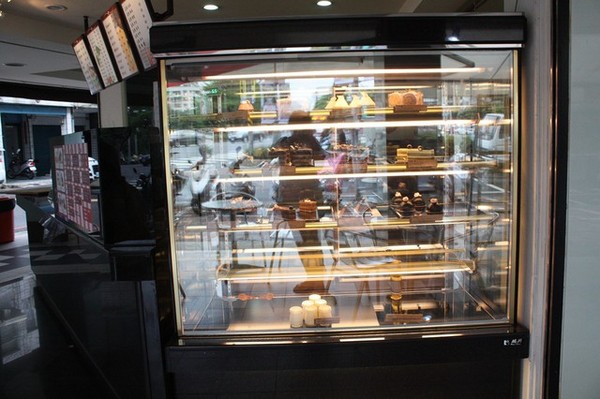 卡諾帝KALODI咖啡館：體驗【卡諾帝KALODI咖啡館 】療癒系超夯『盆栽飲品』+『比利時鬆餅』+『招牌經典咖啡』