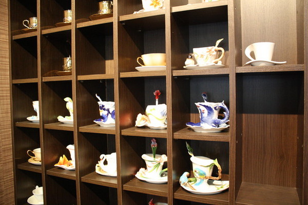 卡諾帝KALODI咖啡館：體驗【卡諾帝KALODI咖啡館 】療癒系超夯『盆栽飲品』+『比利時鬆餅』+『招牌經典咖啡』