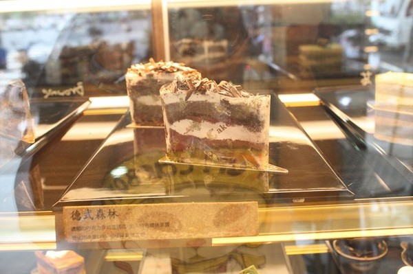 卡諾帝KALODI咖啡館：體驗【卡諾帝KALODI咖啡館 】療癒系超夯『盆栽飲品』+『比利時鬆餅』+『招牌經典咖啡』