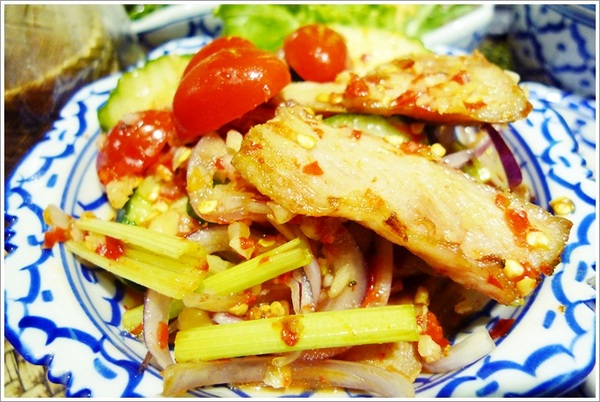 享味曼谷:【享味曼谷】新崛江新開店泰式料理,定食呈現泰菜經典之作