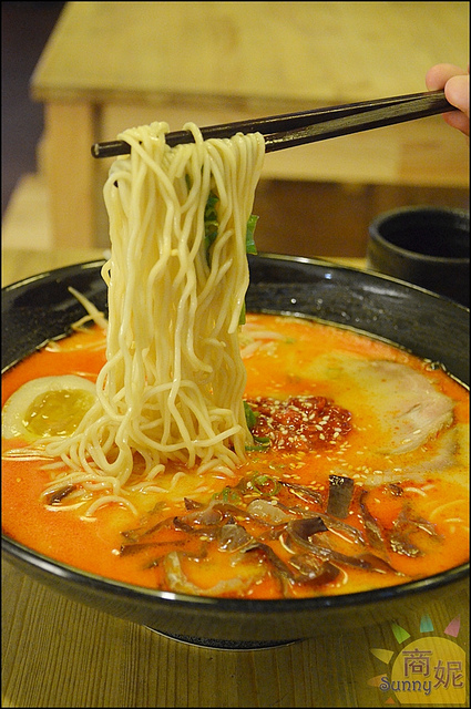 十八町拉麵店:台中西屯。十八町拉麵。接近日本原味濃郁不油的日式拉麵