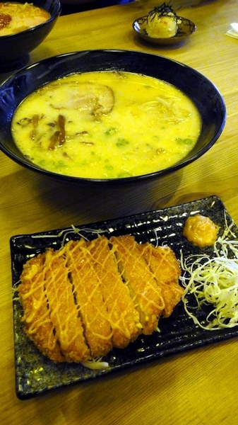 十八町拉麵店:【台中】會噴火的地獄拉麵!十八町拉麵店!