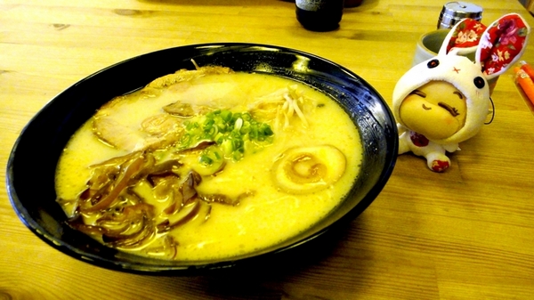 十八町拉麵店:【台中】會噴火的地獄拉麵!十八町拉麵店!