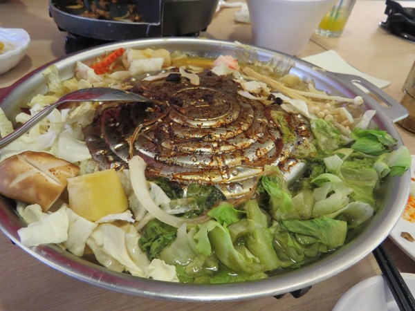 二爺饕鍋-火鍋燒烤翻牆兩吃(台中店):【口碑券】體驗新吃法可翻牆的鍋『台中/二爺饗鍋-火鍋燒烤翻牆兩吃』