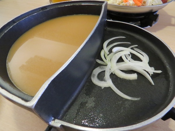 二爺饕鍋-火鍋燒烤翻牆兩吃(台中店):【口碑券】體驗新吃法可翻牆的鍋『台中/二爺饗鍋-火鍋燒烤翻牆兩吃』