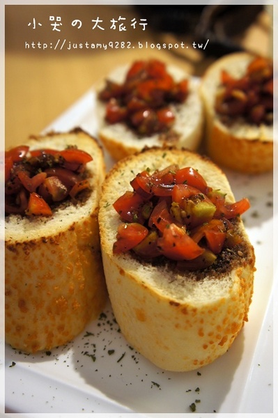 轉角咖啡：[新北市。中和區] 人氣店家★轉角咖啡★ 終於如願以償品嘗到囉❤