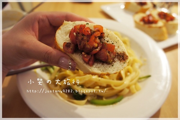 轉角咖啡：[新北市。中和區] 人氣店家★轉角咖啡★ 終於如願以償品嘗到囉❤