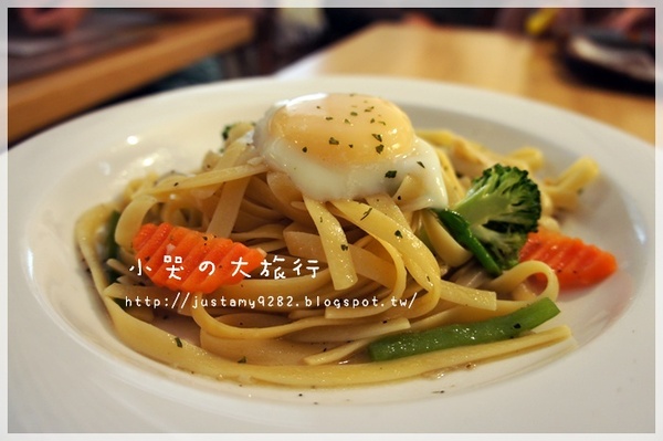 轉角咖啡：[新北市。中和區] 人氣店家★轉角咖啡★ 終於如願以償品嘗到囉❤