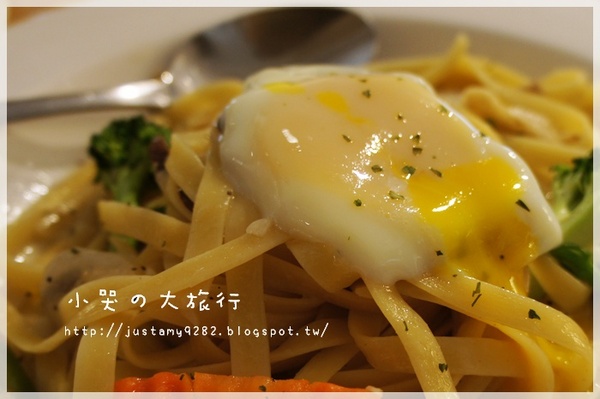 轉角咖啡：[新北市。中和區] 人氣店家★轉角咖啡★ 終於如願以償品嘗到囉❤