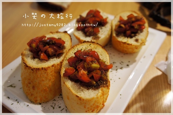 轉角咖啡：[新北市。中和區] 人氣店家★轉角咖啡★ 終於如願以償品嘗到囉❤