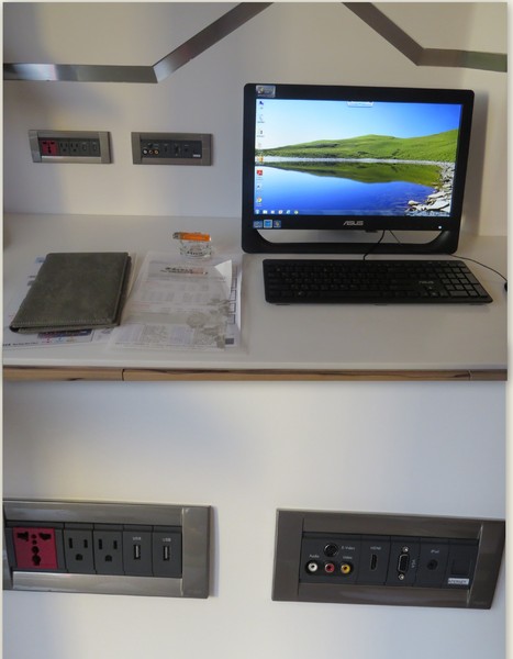 高雄御宿商旅(中央公園館)：雖然商務但很舒適的【高雄御宿商旅/中央公園館】