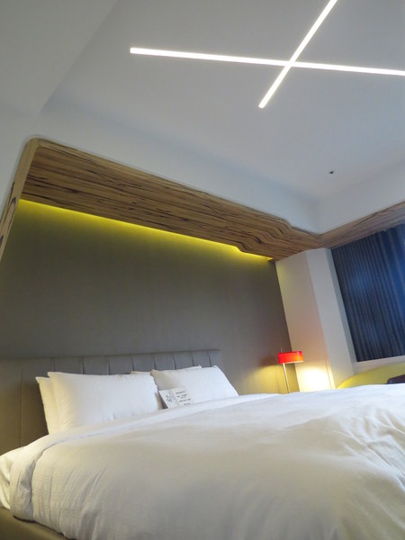 高雄御宿商旅(中央公園館)：雖然商務但很舒適的【高雄御宿商旅/中央公園館】