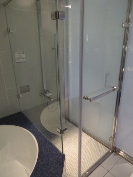 高雄御宿商旅(中央公園館)：雖然商務但很舒適的【高雄御宿商旅/中央公園館】