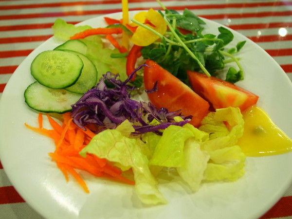 德克斯牛排：＜新北｜新莊｜牛排館＞牛排威～沙拉吧與配餐樣樣都驚人